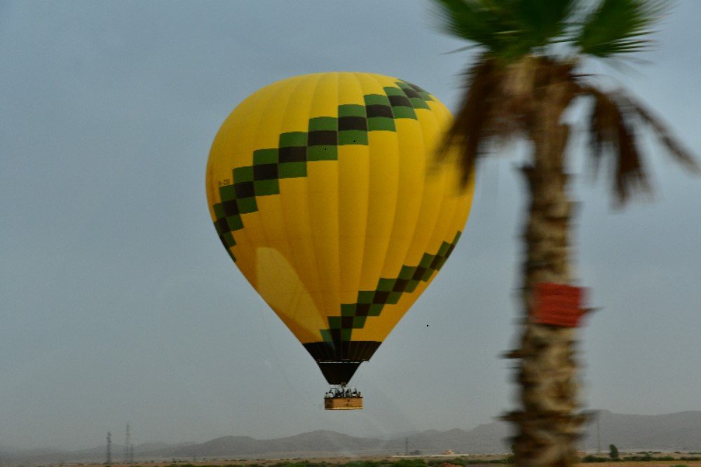 Balloon moment